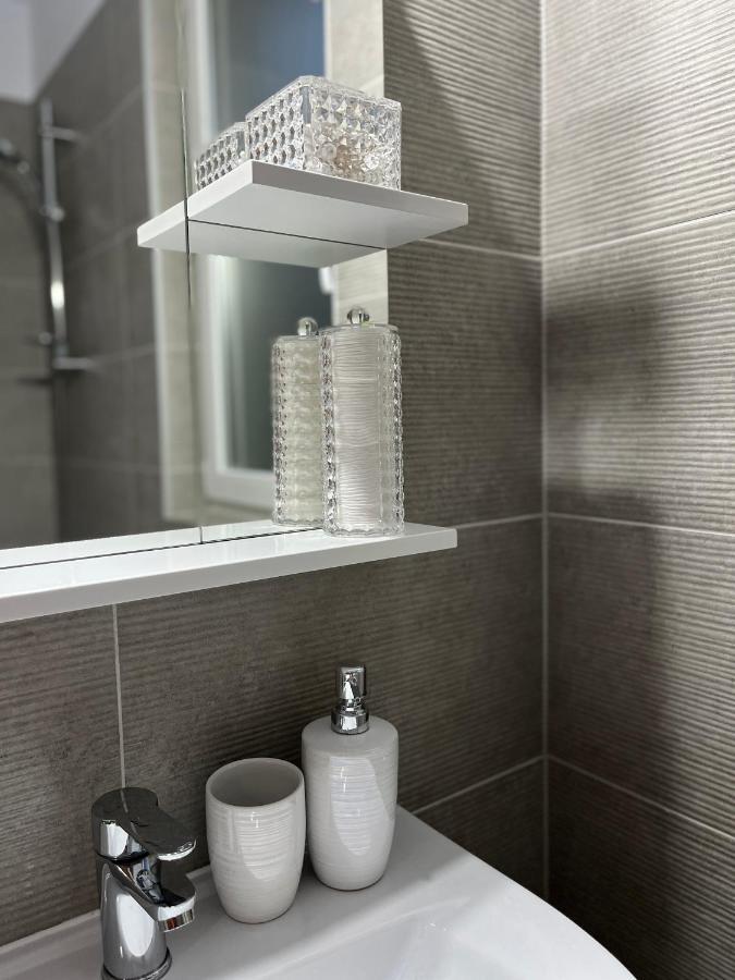 Apartament Modern Cu O Camera Leilighet Timişoara Eksteriør bilde