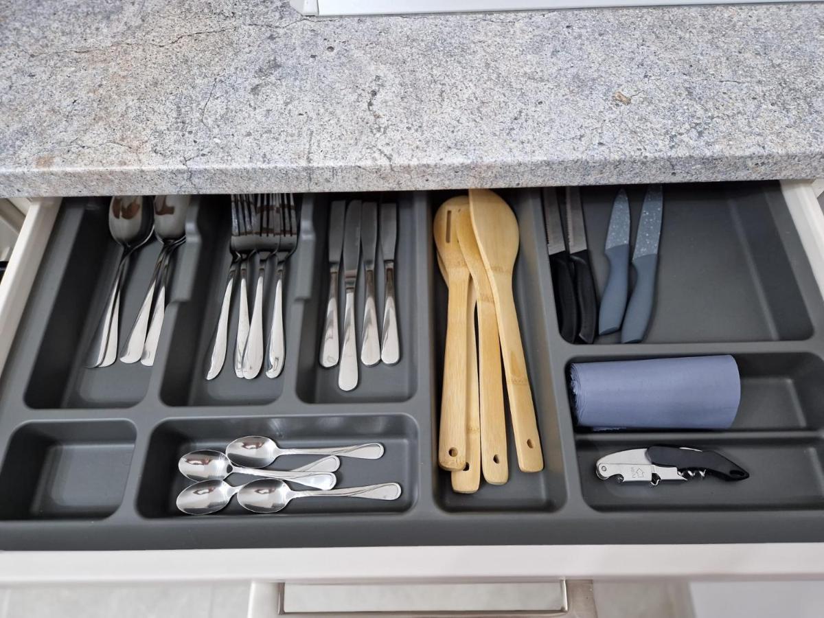 Apartament Modern Cu O Camera Leilighet Timişoara Eksteriør bilde